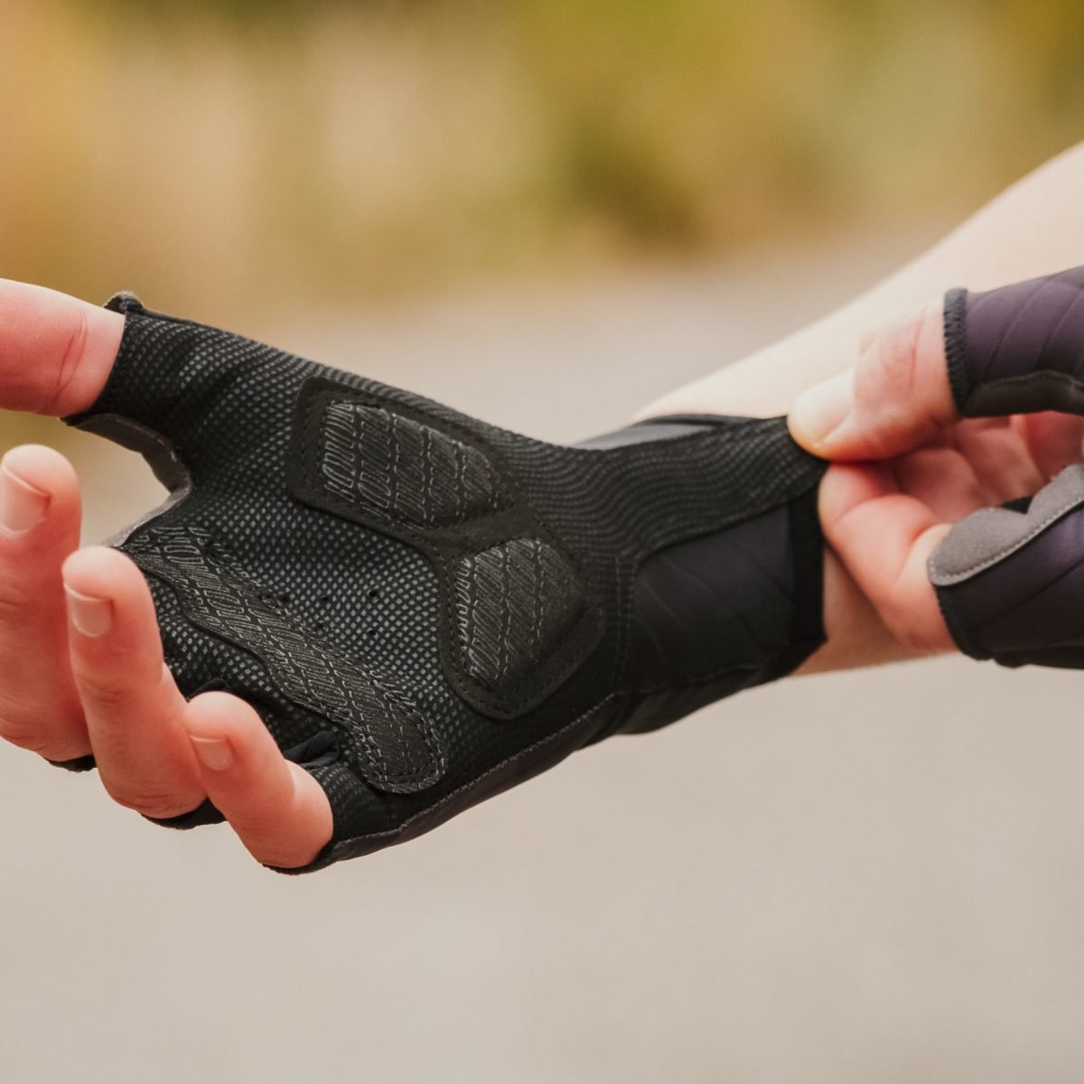 Alternative view of Guantes PROTEAM Black