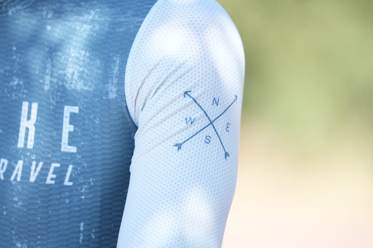 ciclista con maillot Arbike Squadra Gravel FW – ropa técnica de entretiempo